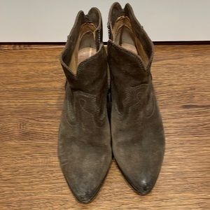 Frye Renee Seam Short Suede Ankle boot